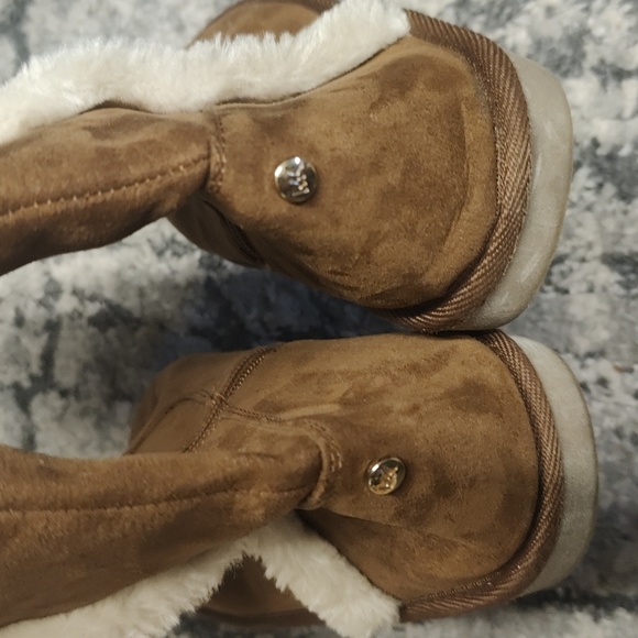 2 pairs of Michael Kors boots size 4 - Picture 5 of 13